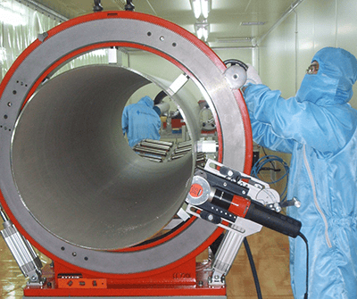 Why choose an orbital cut for achieving a straight cut?
